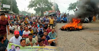 সাতক্ষীরায় বিএনপির মনোনয়নবঞ্চিত প্রার্থীর সমর্থনে সড়ক অবরোধ-বিক্ষোভ